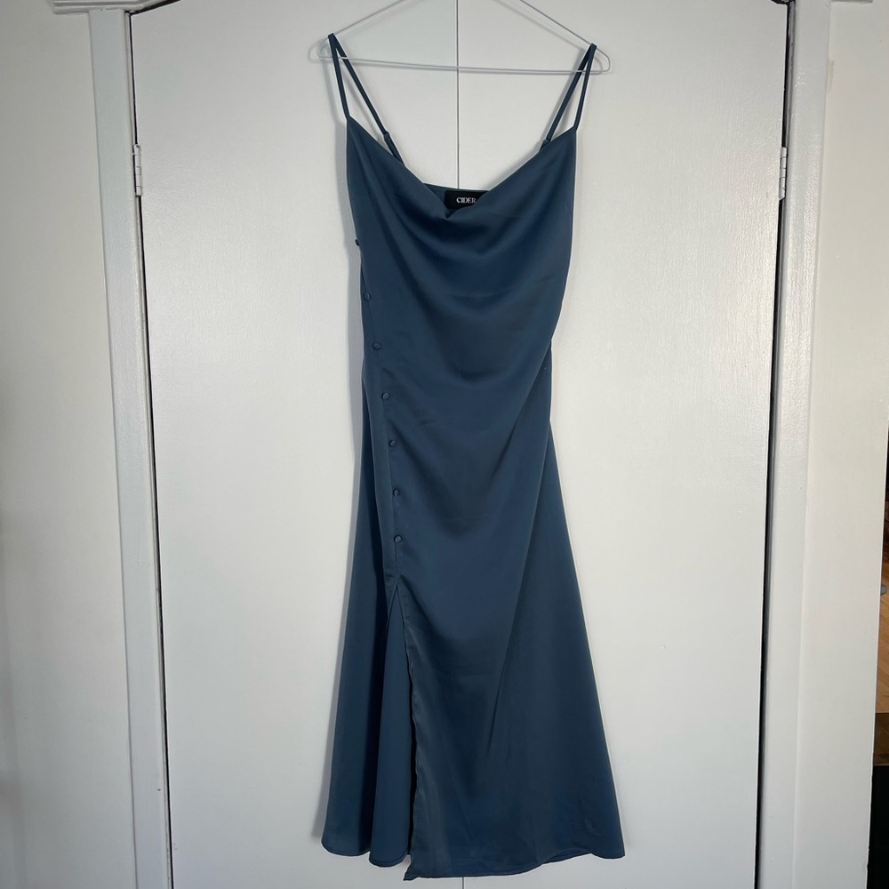 Cider Elegant Blue Sleeveless Dress - Picture 3 of 9
